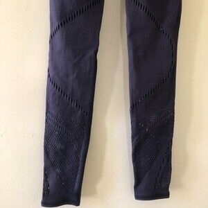 Lululemon Full Length Leggings Lasercut Purple Size 6